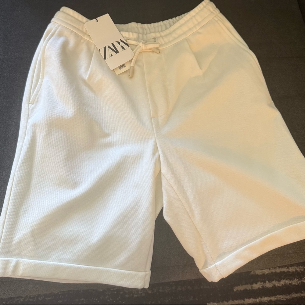Zara Cream Relaxed Shorts